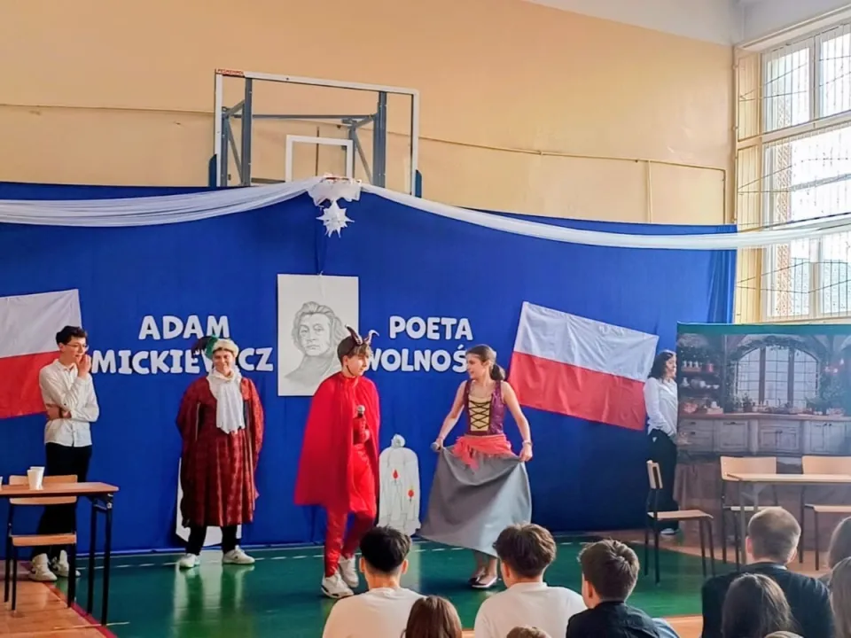 „Wśród utworów mistrza Adama” — zdjęcie 1