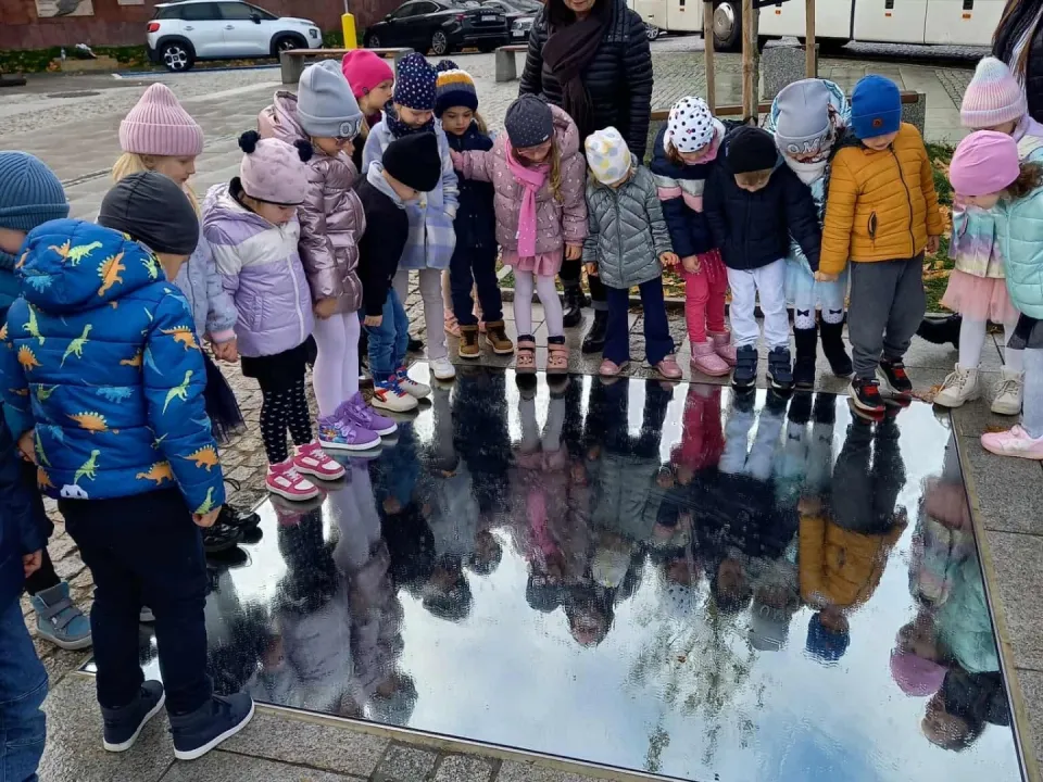 Wyjazd do Teatru Lalki i Aktora ,,Kubuś na przedstawienie ,,Brzuchatek — zdjęcie 5