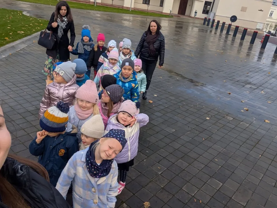 Wyjazd do Teatru Lalki i Aktora ,,Kubuś na przedstawienie ,,Brzuchatek — zdjęcie 14