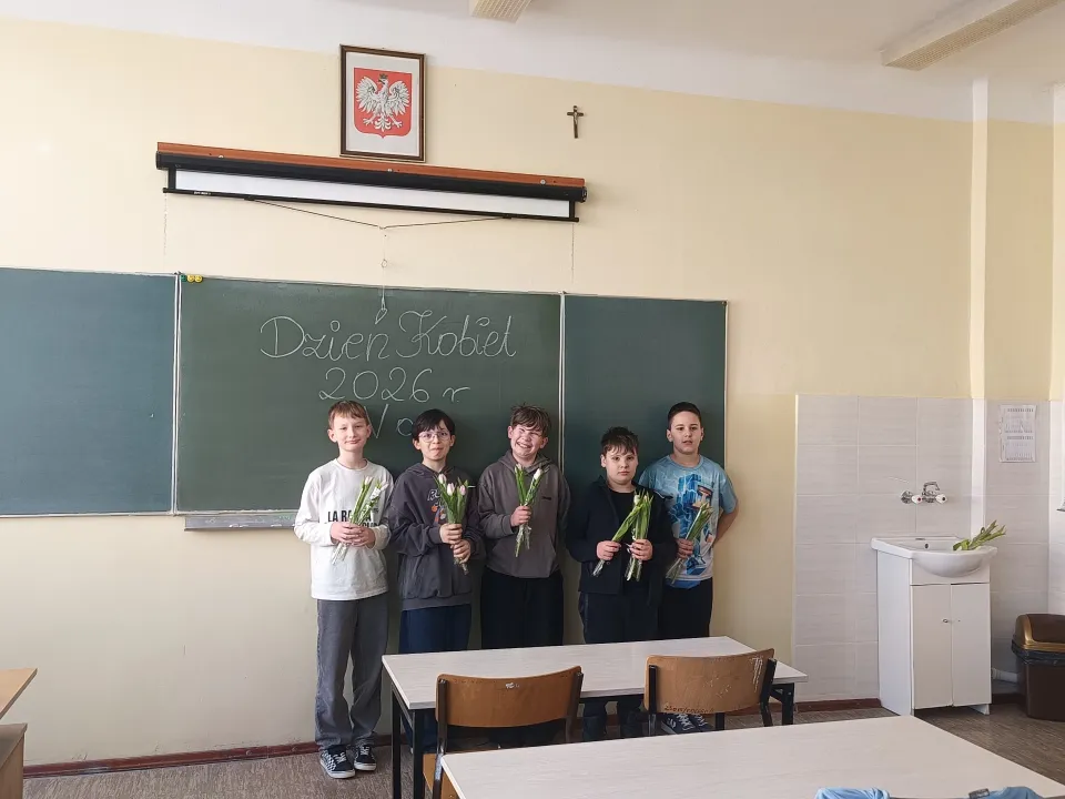 Dzień Kobiet w 4a — zdjęcie 2