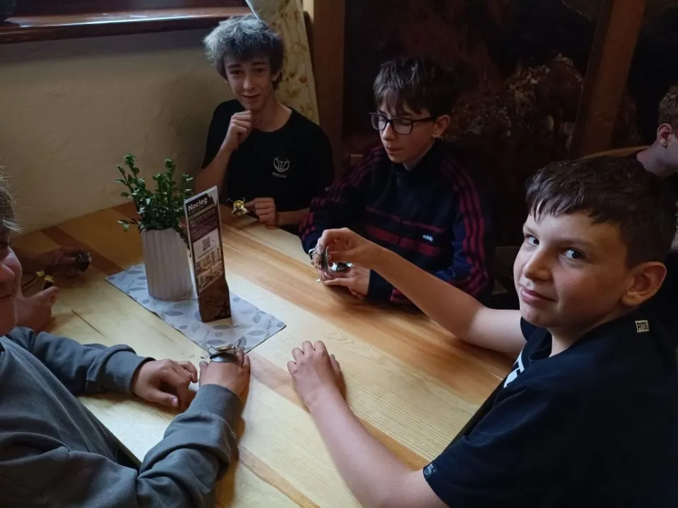 Trzy Korony, sto uśmiechów – Pieniny zdobyte przez klasy 6c i 7a!  — zdjęcie 9