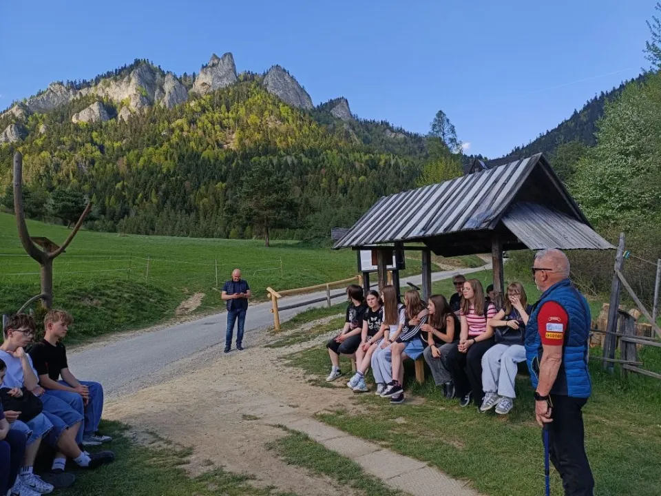 Trzy Korony, sto uśmiechów – Pieniny zdobyte przez klasy 6c i 7a!  — zdjęcie 17