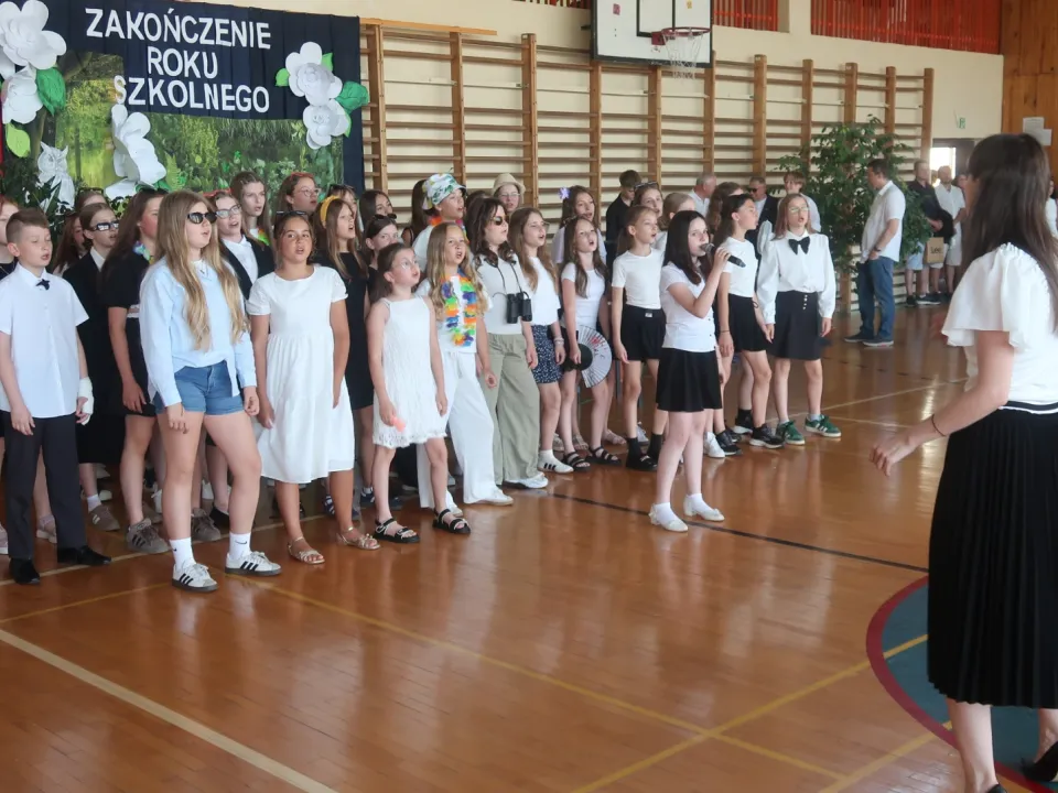 Zakończenie roku szkolnego klas IV-VII — zdjęcie 27