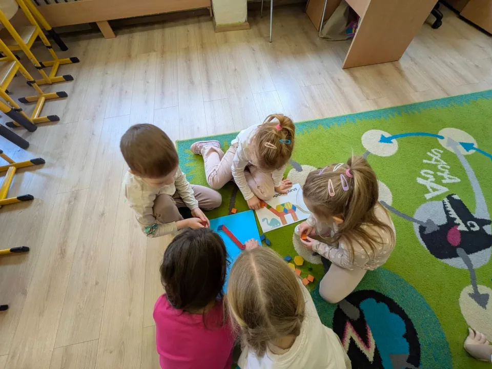 Dzień Dinozaura w grupie Biedronek  — zdjęcie 2