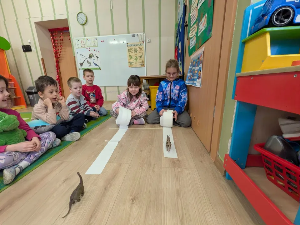 Dzień Dinozaura w grupie Biedronek  — zdjęcie 4