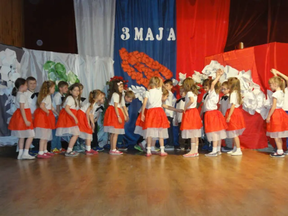 Akademia - Konstytucja 3 Maja — zdjęcie 2