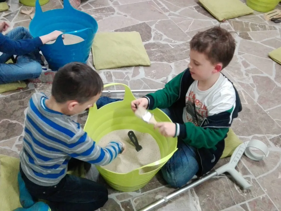 Klasa IId podczas warsztatów archeologicznych — zdjęcie 3