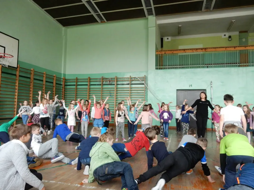 Lekcja tańca w klasach O-III — zdjęcie 9