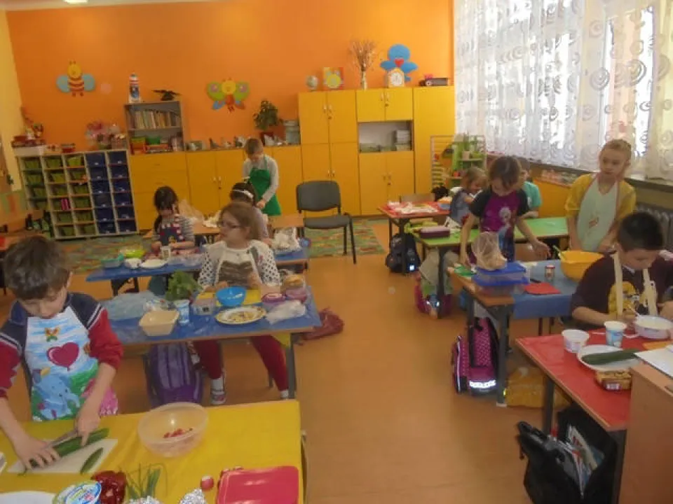 "Zdrowe - nietrudne" - program edukacyjny w klasie II A — zdjęcie 3