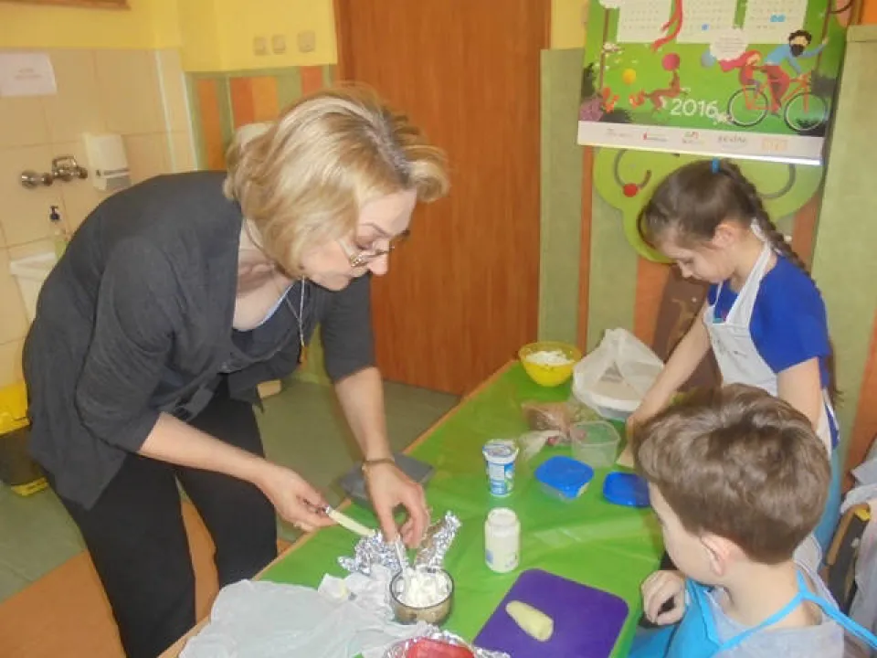 "Zdrowe - nietrudne" - program edukacyjny w klasie II A — zdjęcie 4