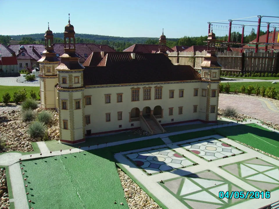 Klasa III C na wycieczce w Zagnańsku, w Kompleksie „Świętokrzyska Polana”. — zdjęcie 18