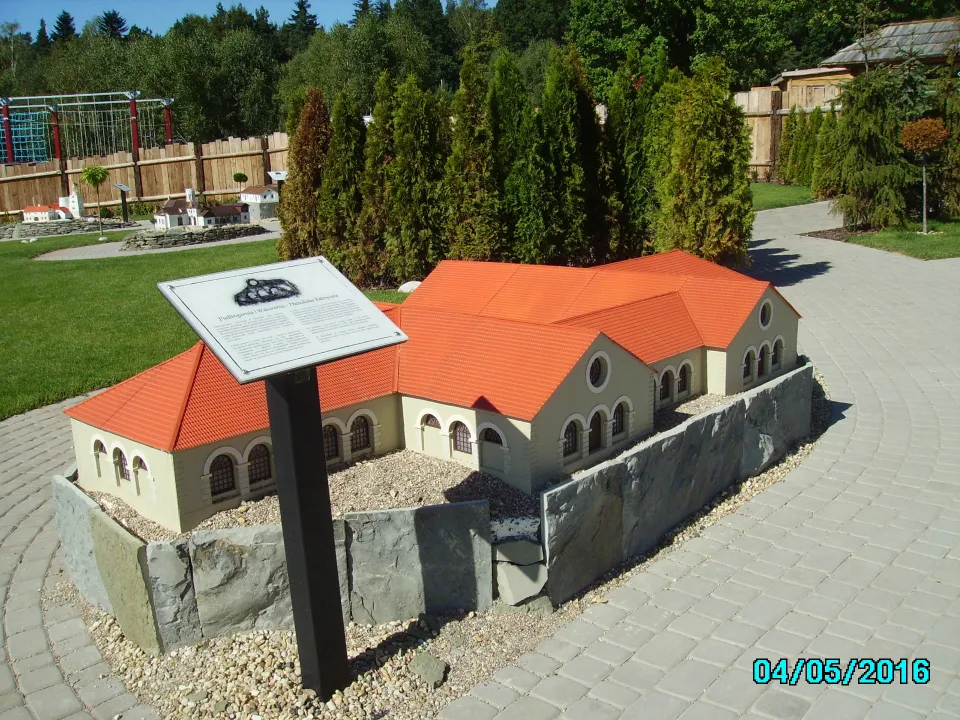 Klasa III C na wycieczce w Zagnańsku, w Kompleksie „Świętokrzyska Polana”. — zdjęcie 29