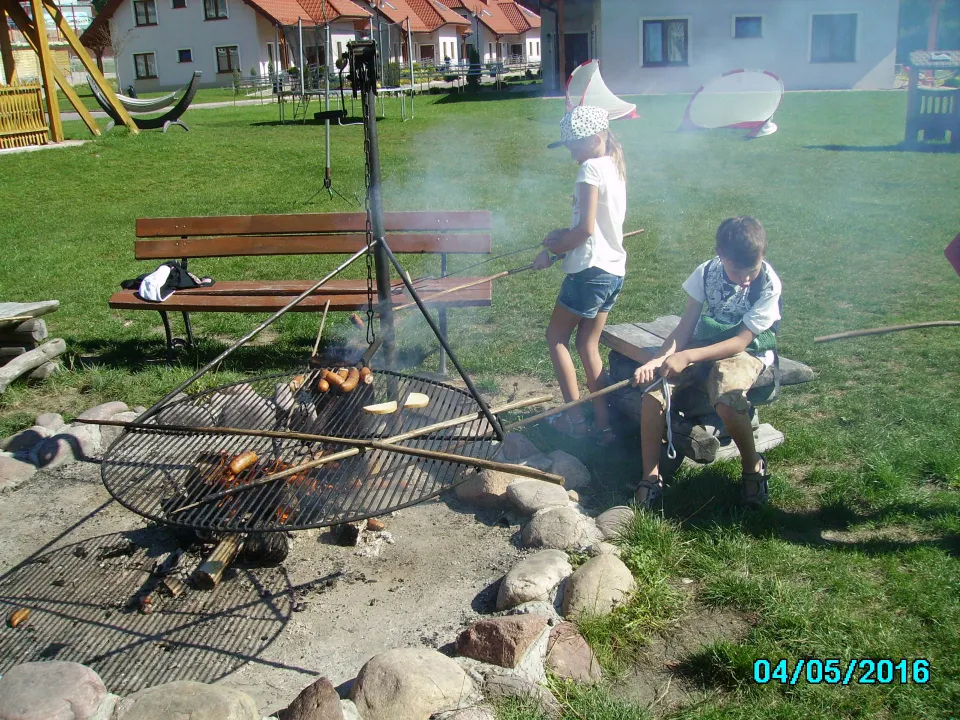 Klasa III C na wycieczce w Zagnańsku, w Kompleksie „Świętokrzyska Polana”. — zdjęcie 41