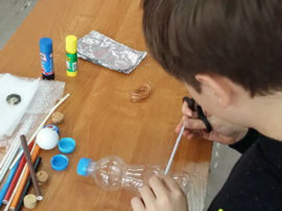 Recyklingowe zabawki na technice — zdjęcie 6