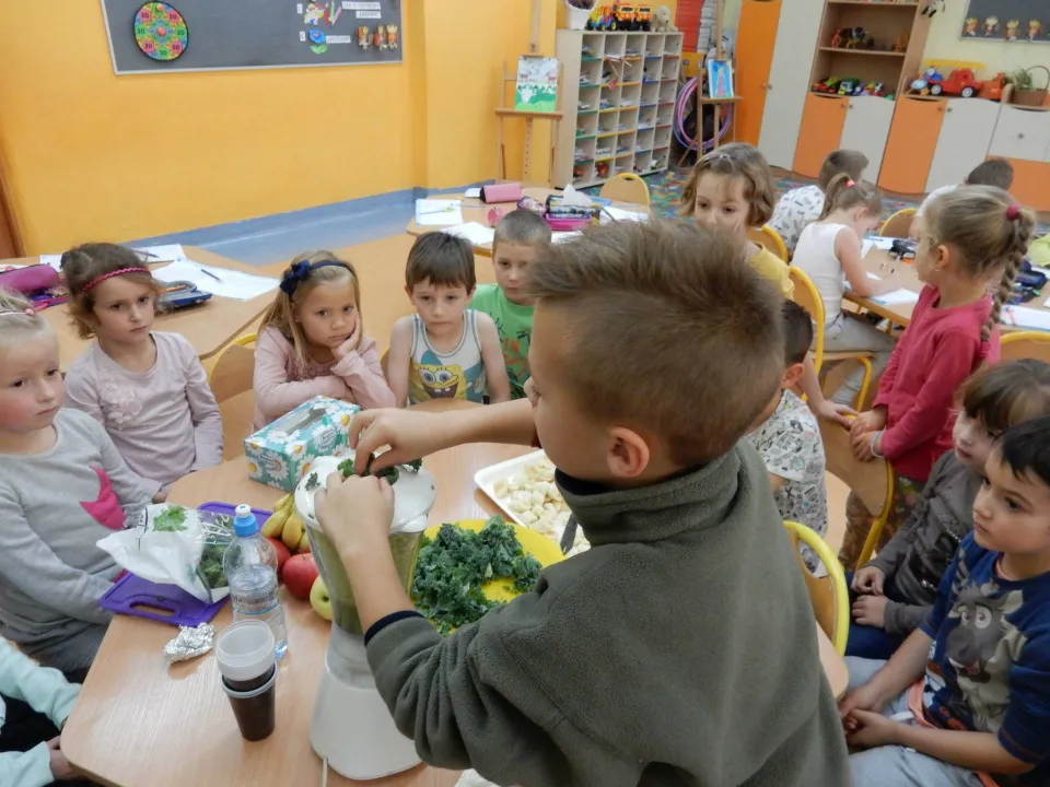 Uczymy się przygotowywać zdrowe przekąski. — zdjęcie 11