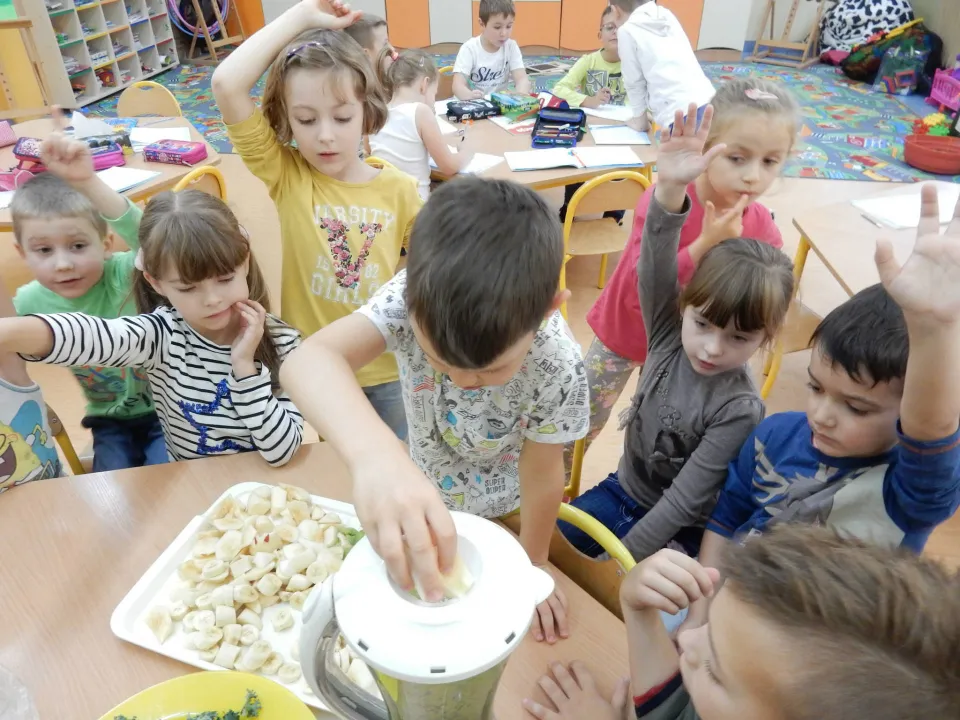 Uczymy się przygotowywać zdrowe przekąski. — zdjęcie 12