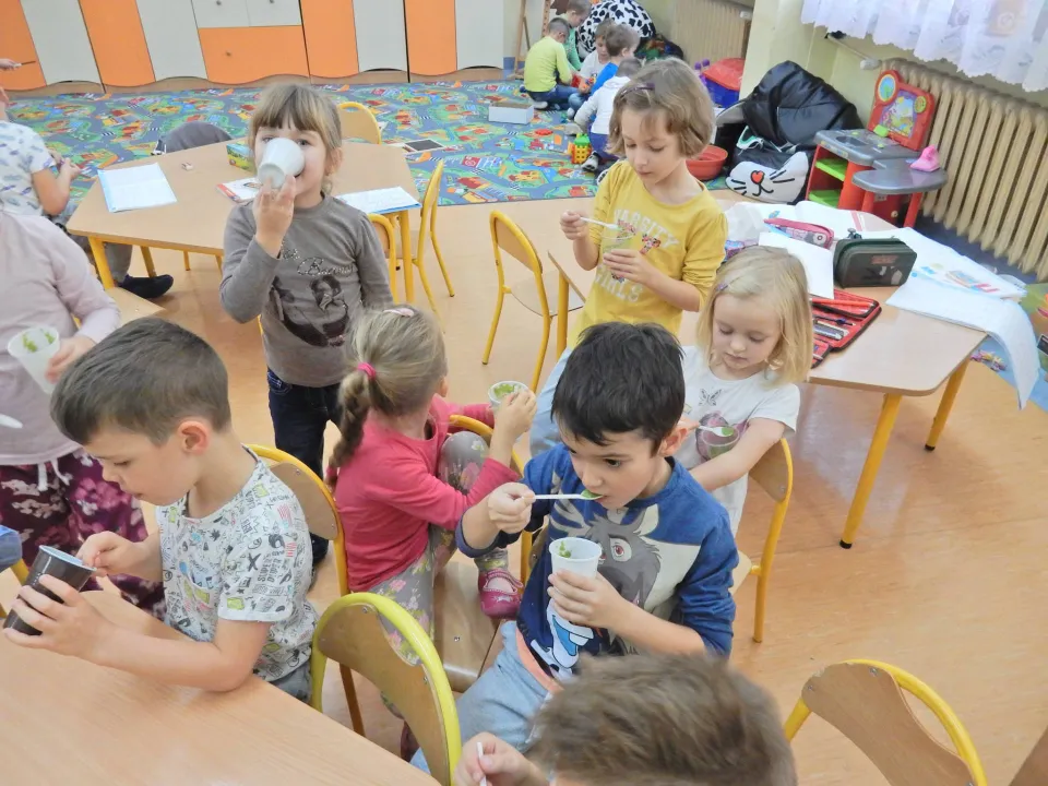 Uczymy się przygotowywać zdrowe przekąski. — zdjęcie 19