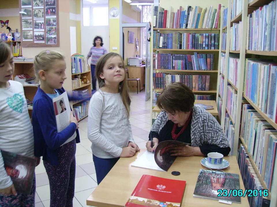 Klasa III C w bibliotece osiedlowej — zdjęcie 10