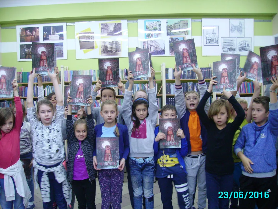 Klasa III C w bibliotece osiedlowej — zdjęcie 19