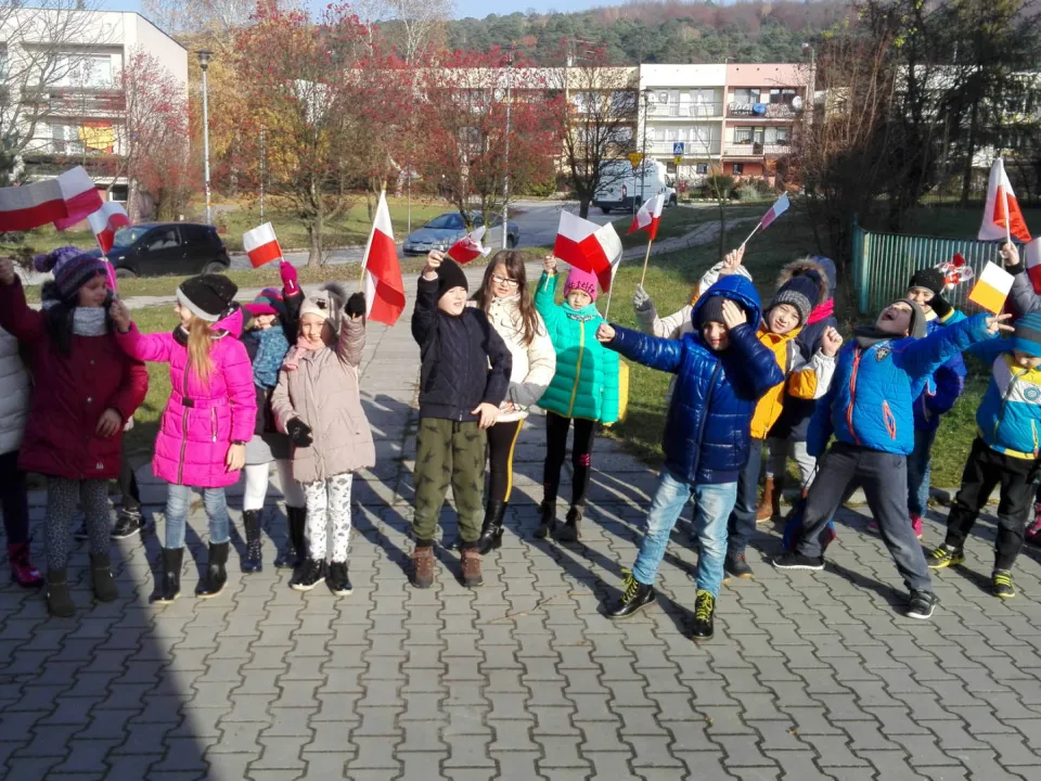Klasa 3D podczas Marszu Niepodległościowego. — zdjęcie 2