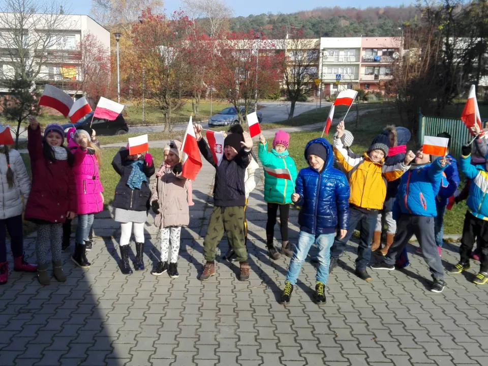 Klasa 3D podczas Marszu Niepodległościowego. — zdjęcie 4