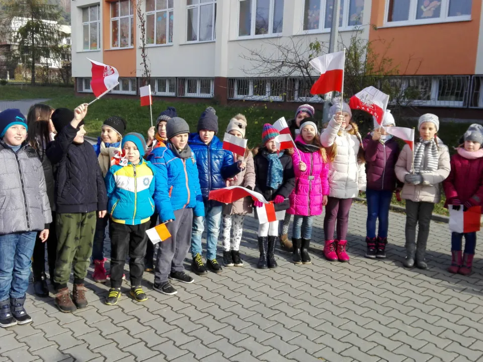 Klasa 3D podczas Marszu Niepodległościowego. — zdjęcie 7