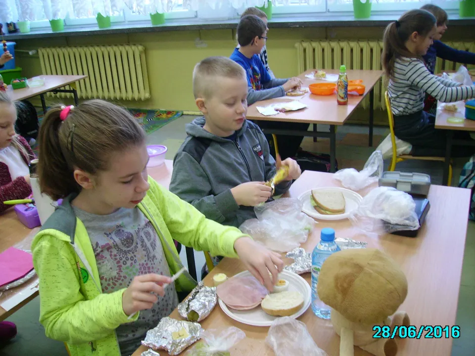Czy śniadanie daje moc? – odpowiedzi udziela klasa III C — zdjęcie 14