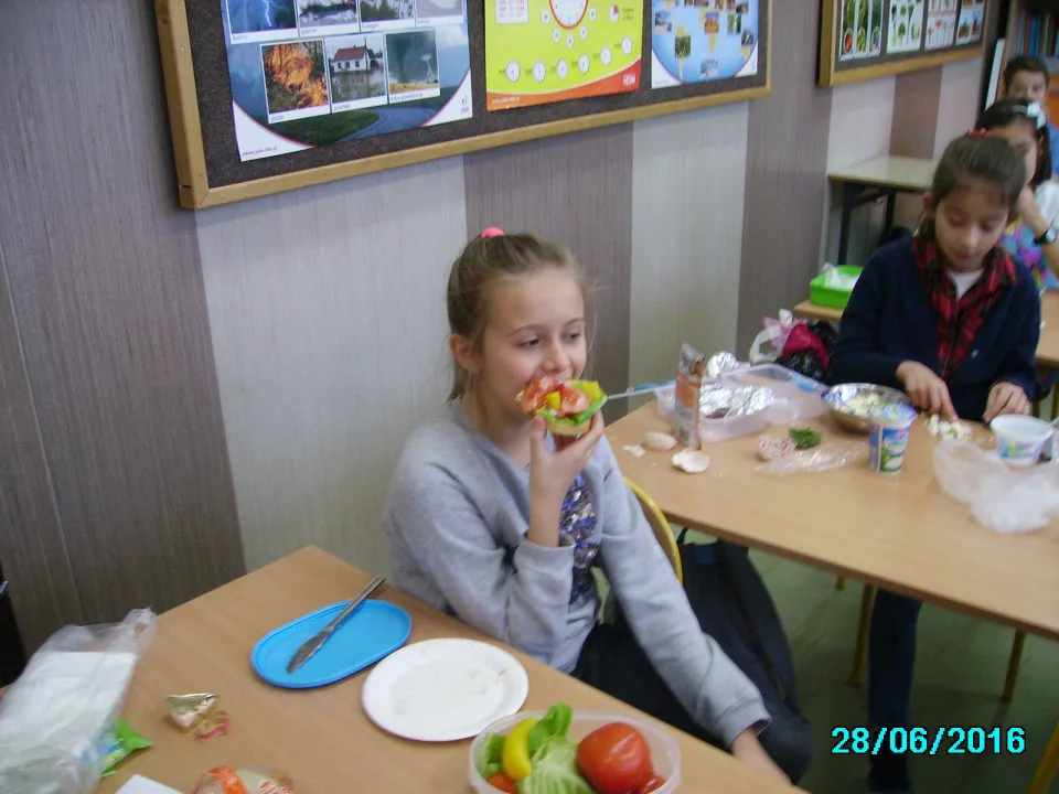 Czy śniadanie daje moc? – odpowiedzi udziela klasa III C — zdjęcie 26