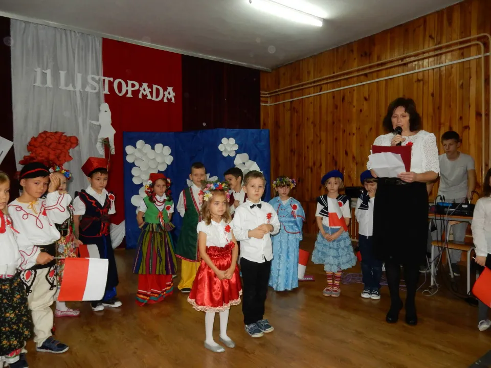 Klasa 0a w konkursie pieśni patriotycznej — zdjęcie 6