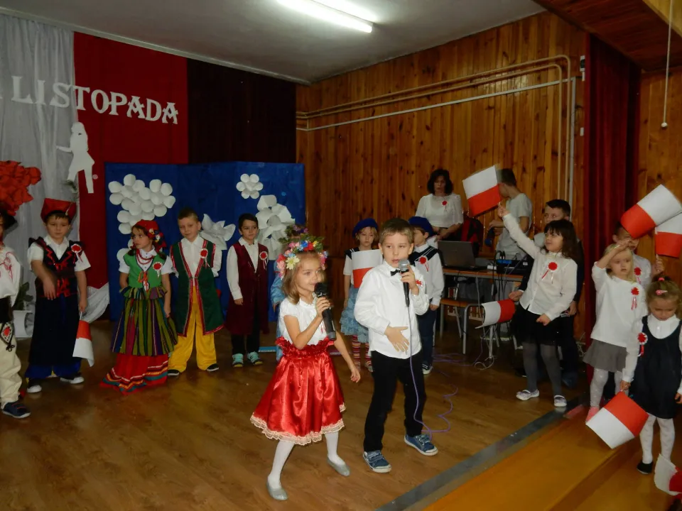 Klasa 0a w konkursie pieśni patriotycznej — zdjęcie 10