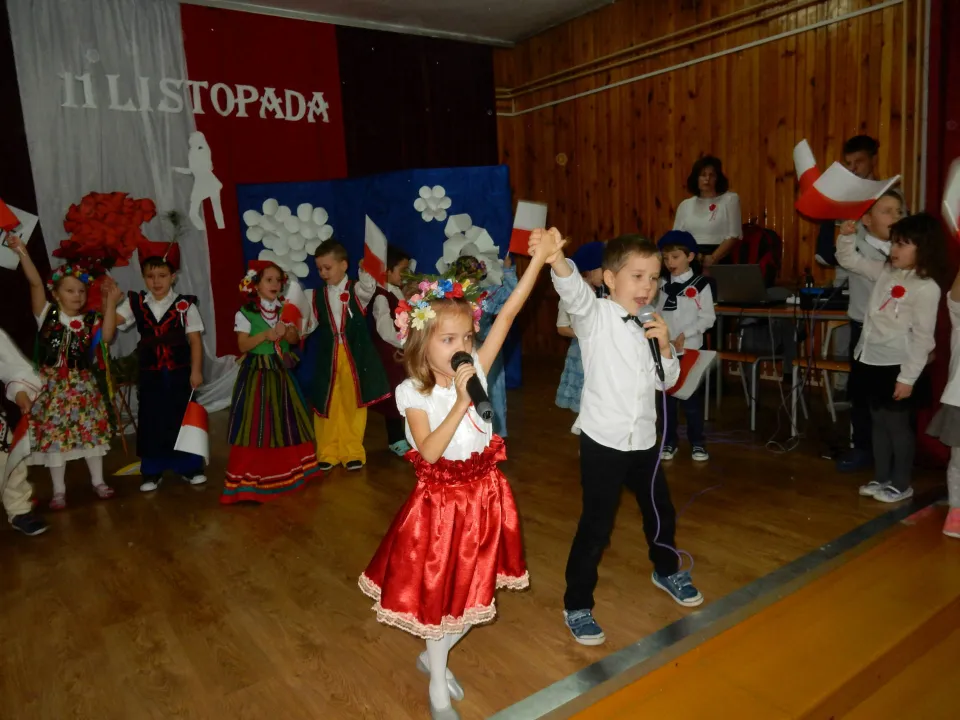Klasa 0a w konkursie pieśni patriotycznej — zdjęcie 13
