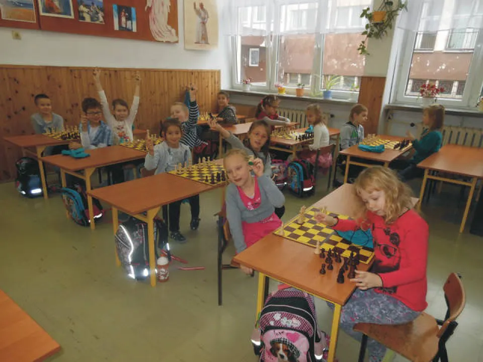 Szachy w szkole SP — zdjęcie 4