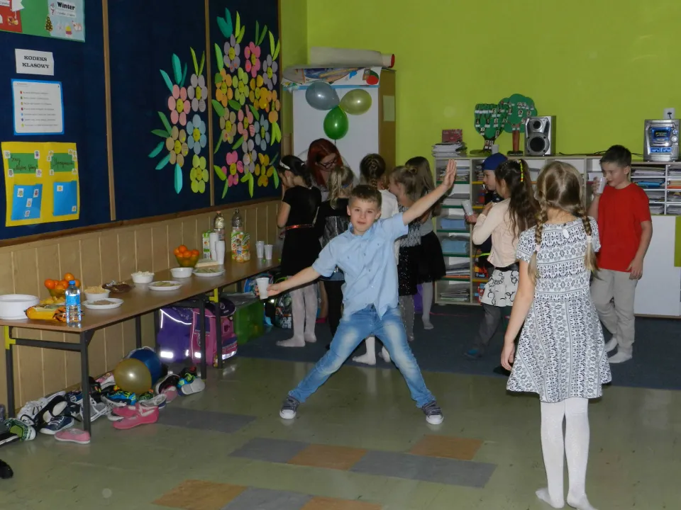 Dyskoteka Andrzejkowa w IIID — zdjęcie 1