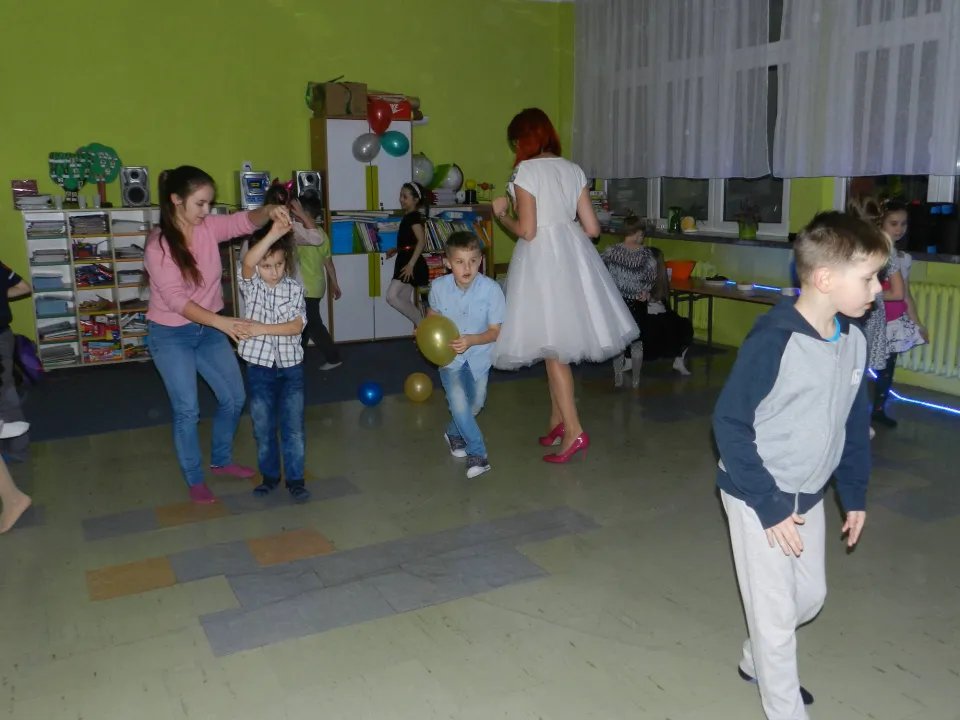 Dyskoteka Andrzejkowa w IIID — zdjęcie 5