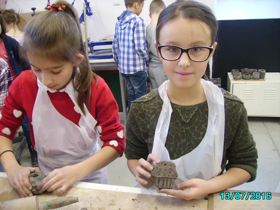 Klasa III C na warsztatach ceramicznych w Institute of Design w Kielcach — zdjęcie 14