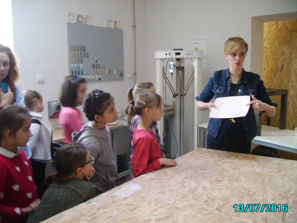 Klasa III C na warsztatach ceramicznych w Institute of Design w Kielcach — zdjęcie 18
