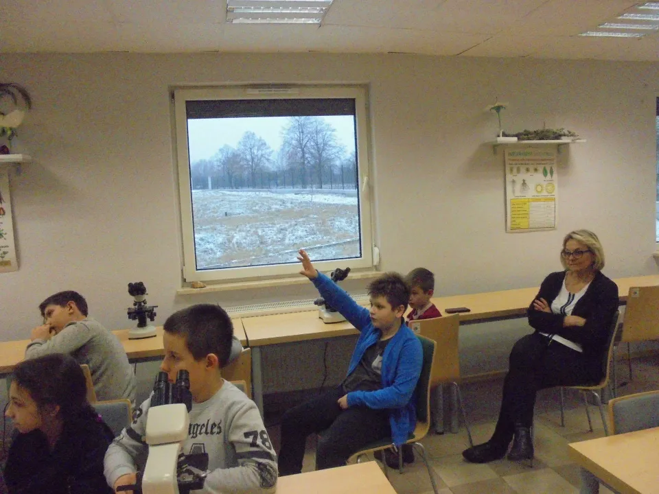 Zajęcia przyrodnicze w Ogrodzie Botanicznym – kl. 3 a — zdjęcie 2