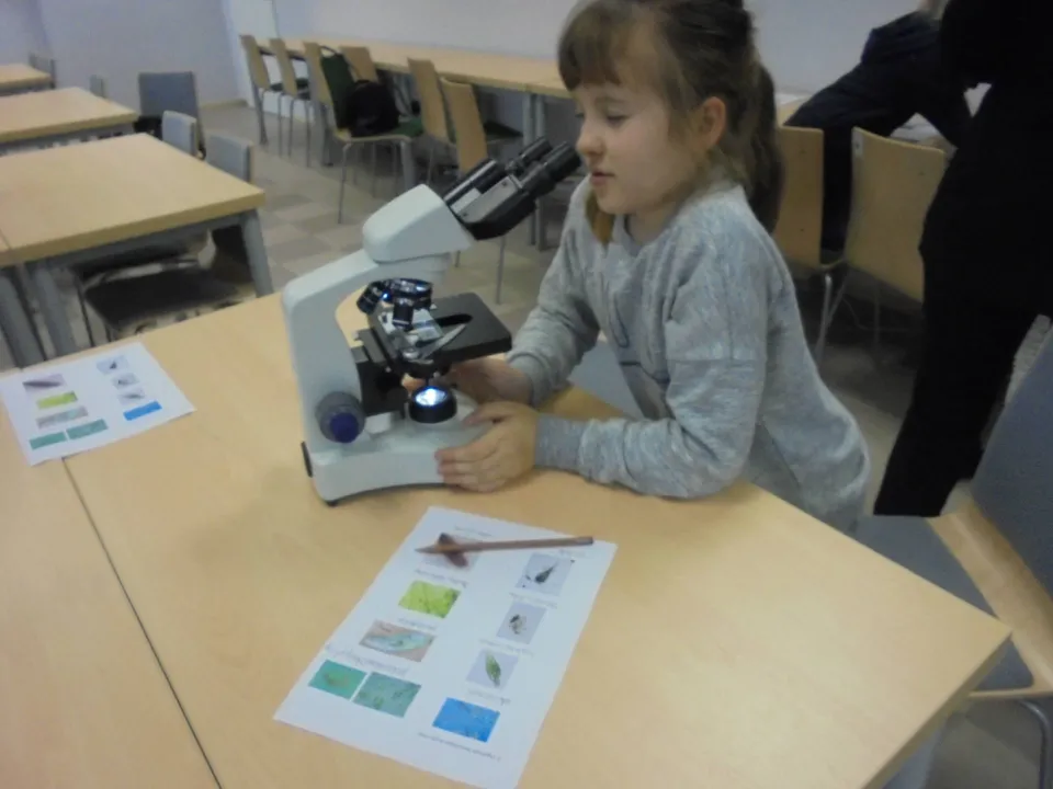 Zajęcia przyrodnicze w Ogrodzie Botanicznym – kl. 3 a — zdjęcie 8