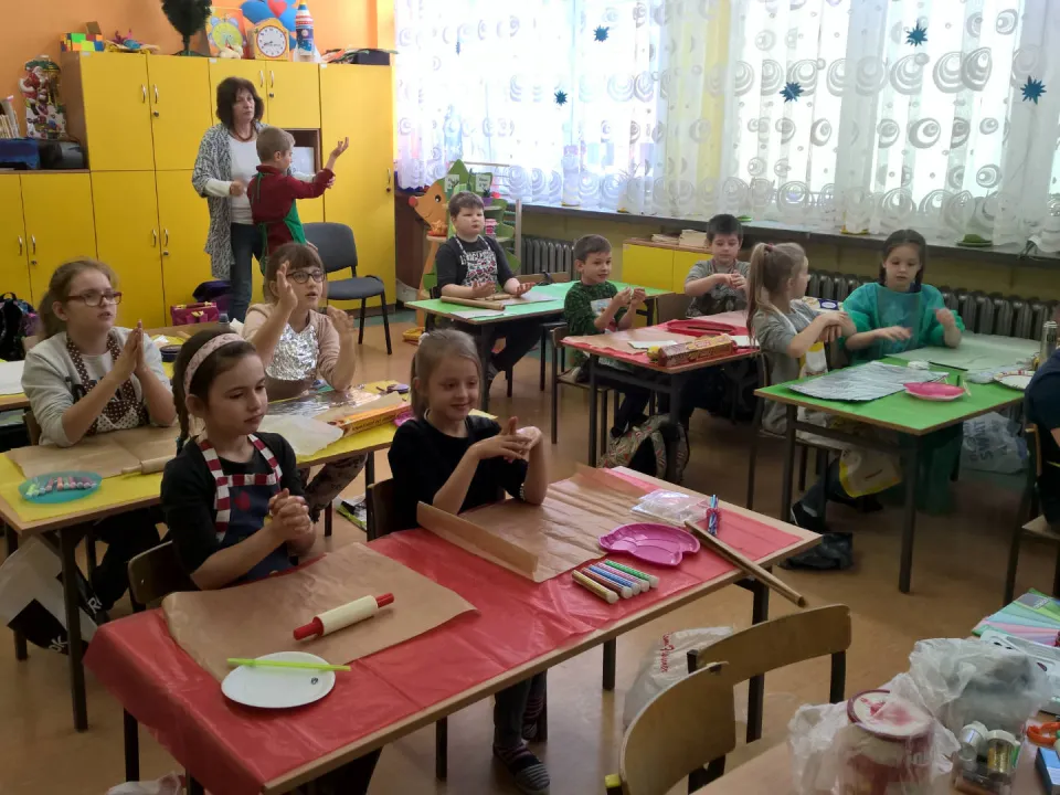 Zajęcia plastyczne z rodzicami w klasie III A — zdjęcie 1