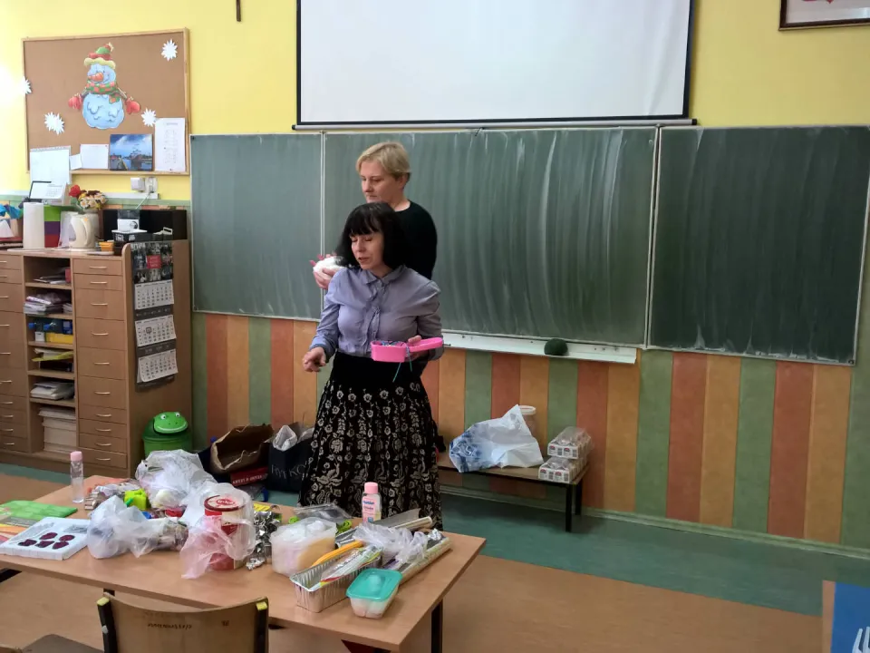 Zajęcia plastyczne z rodzicami w klasie III A — zdjęcie 4