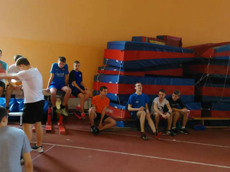 Zawody lekkoatletyczne — zdjęcie 3