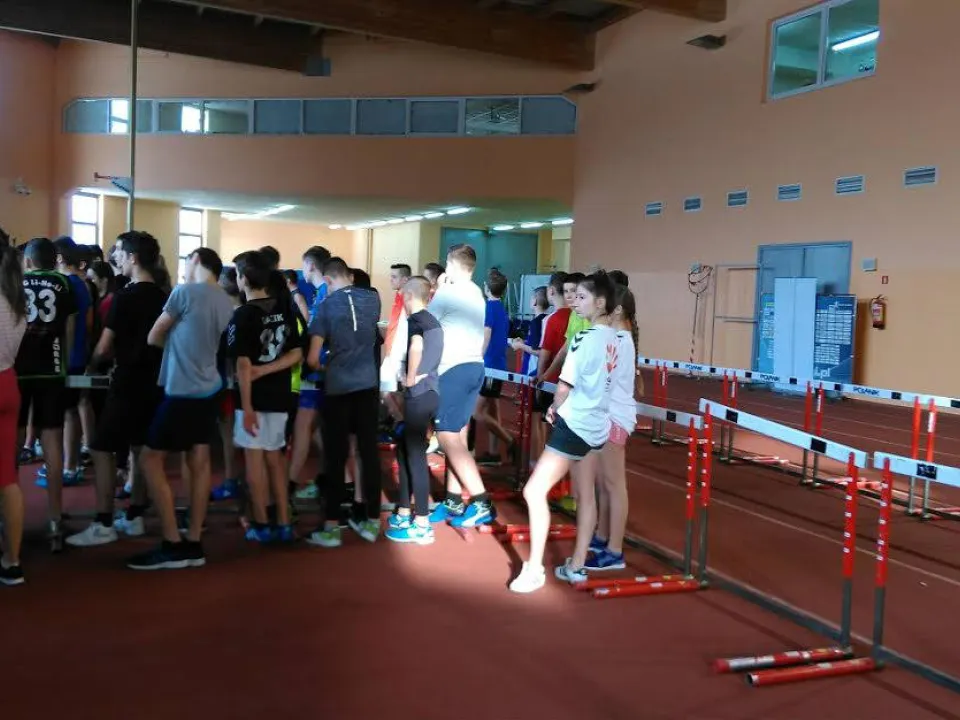 Zawody lekkoatletyczne — zdjęcie 4