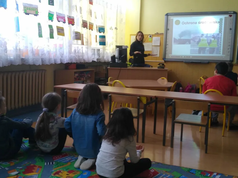Spotkanie ze Strażą Miejską w 0a — zdjęcie 4