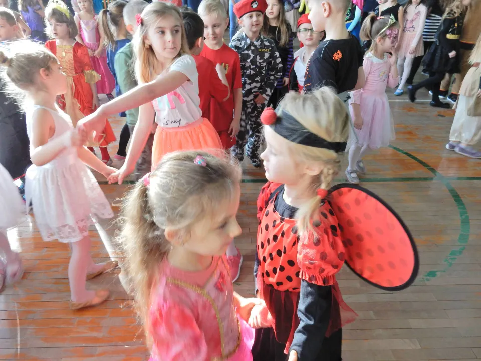 Bal karnawałowy w 0a — zdjęcie 8