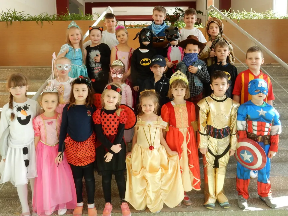 Bal karnawałowy w 0a — zdjęcie 16