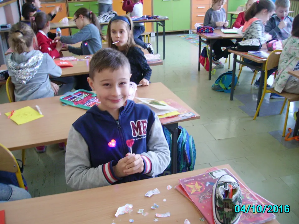 Z miłości do eksperymentowania, czyli naukowe walentynki w Energetycznym Centrum Nauki z klasą III C. — zdjęcie 23
