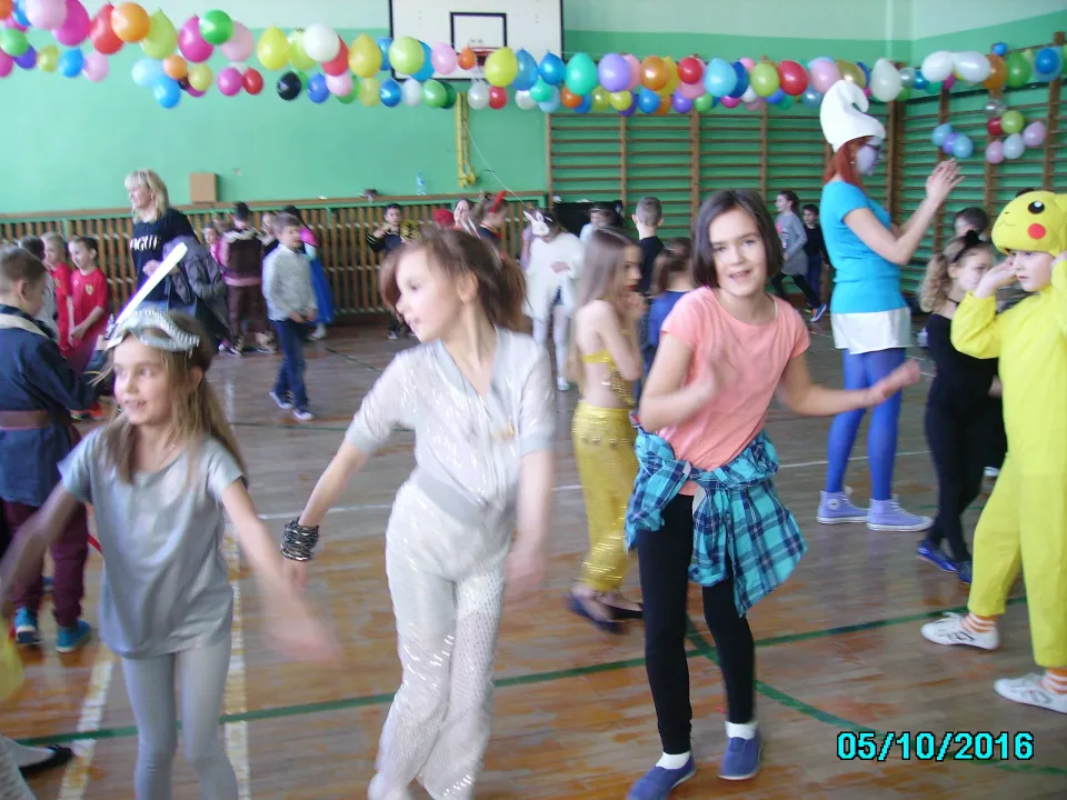 Zabawa karnawałowa w klasie III C — zdjęcie 26
