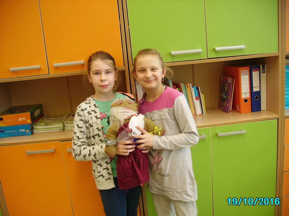 Projekt „Wszystkie Kolory Świata” w klasie IIIC. — zdjęcie 2