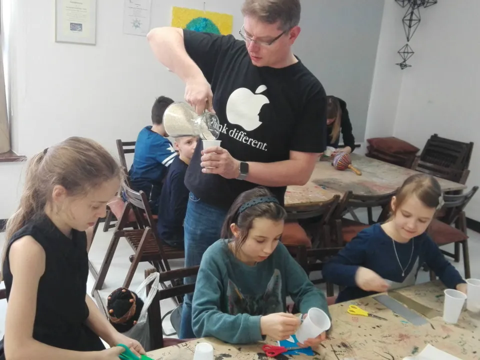 Warsztaty "Kolory Świata" z klasa IIId — zdjęcie 7