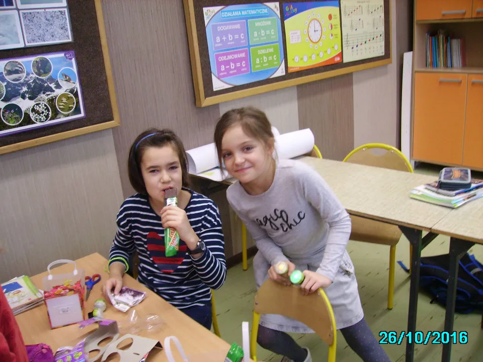 Dzień Kobiet w klasie III C. — zdjęcie 12